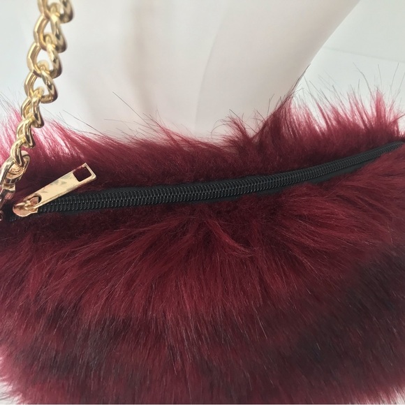 Red and Black Furry Convertible Shoulder Bag - Picture 3 of 10